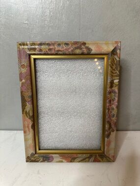 VINTAGE WOOD FLORAL PICTURE FRAME FITS 5X7